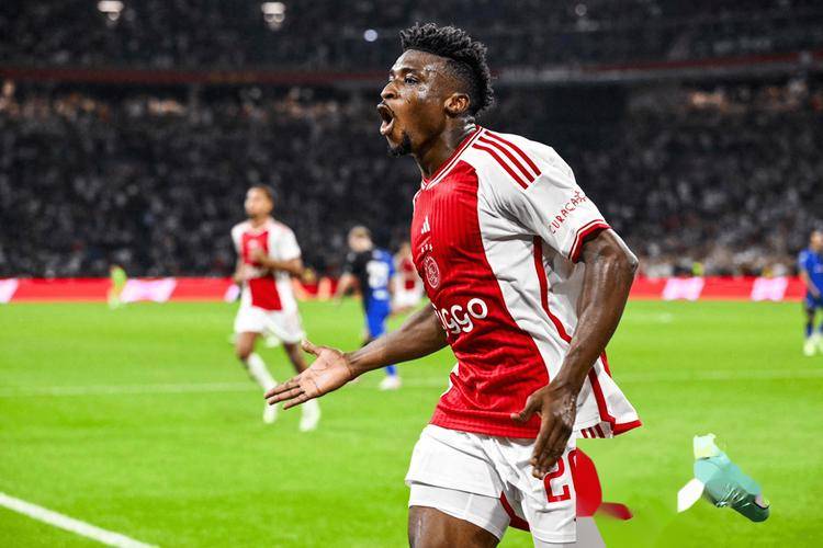 阿贾克斯客场大胜波尔图,提前锁定欧冠小组头名的简单介绍 阿贾克斯客场大胜波尔图,提前锁定欧冠小组头名的简单介绍