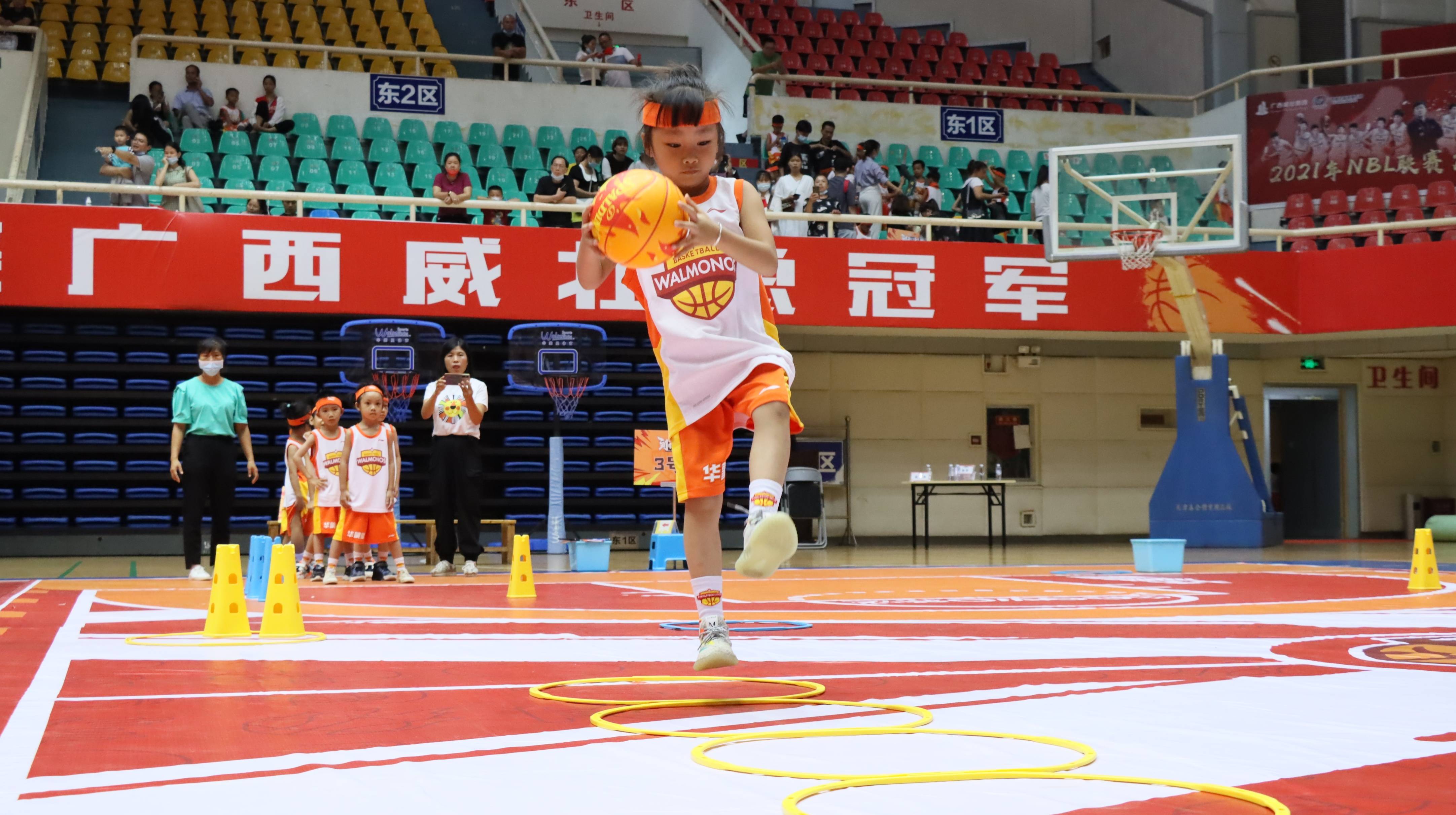 包含世界级篮球赛事将精彩纷呈,届时必定掀起轩然大波的词条 包含世界级篮球赛事将精彩纷呈,届时必定掀起轩然大波的词条