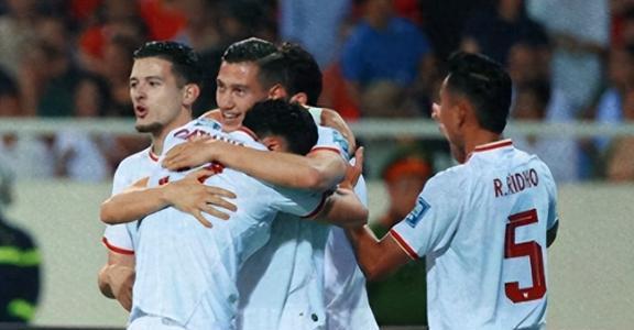 关于越南球队的出色表现引发球迷狂热的信息 关于越南球队的出色表现引发球迷狂热的信息