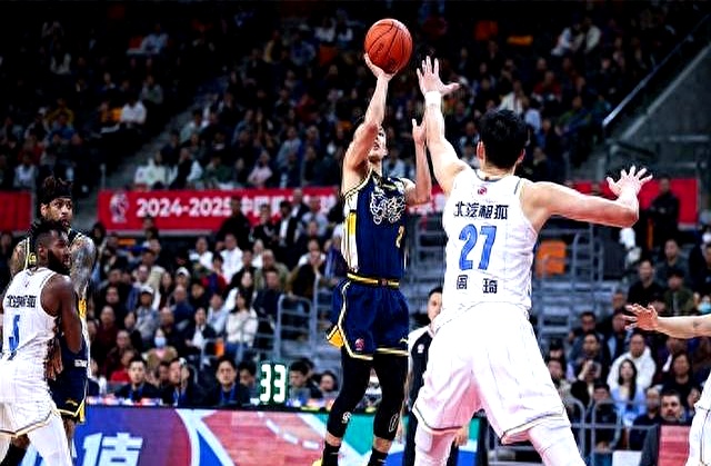 包含球员的出色发挥带领球队取得胜利,赛场上充满激情!的词条 包含球员的出色发挥带领球队取得胜利,赛场上充满激情!的词条