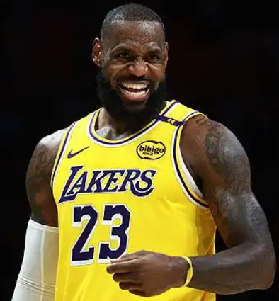 关于世界巨星闪耀:全球篮球最强阵容的信息 关于世界巨星闪耀:全球篮球最强阵容的信息