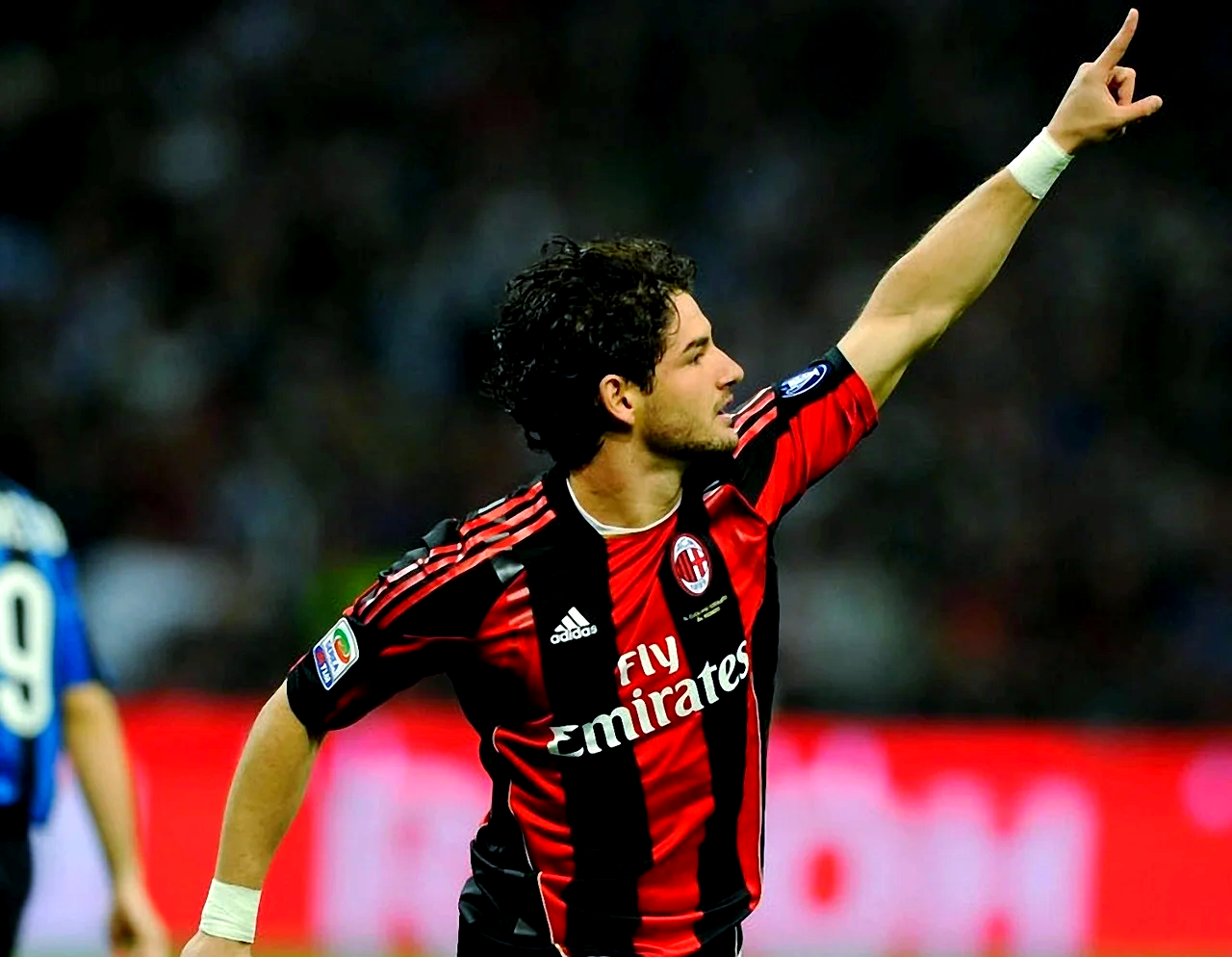 AC米兰在主场稳定发挥,取得三分的简单介绍 AC米兰在主场稳定发挥,取得三分的简单介绍