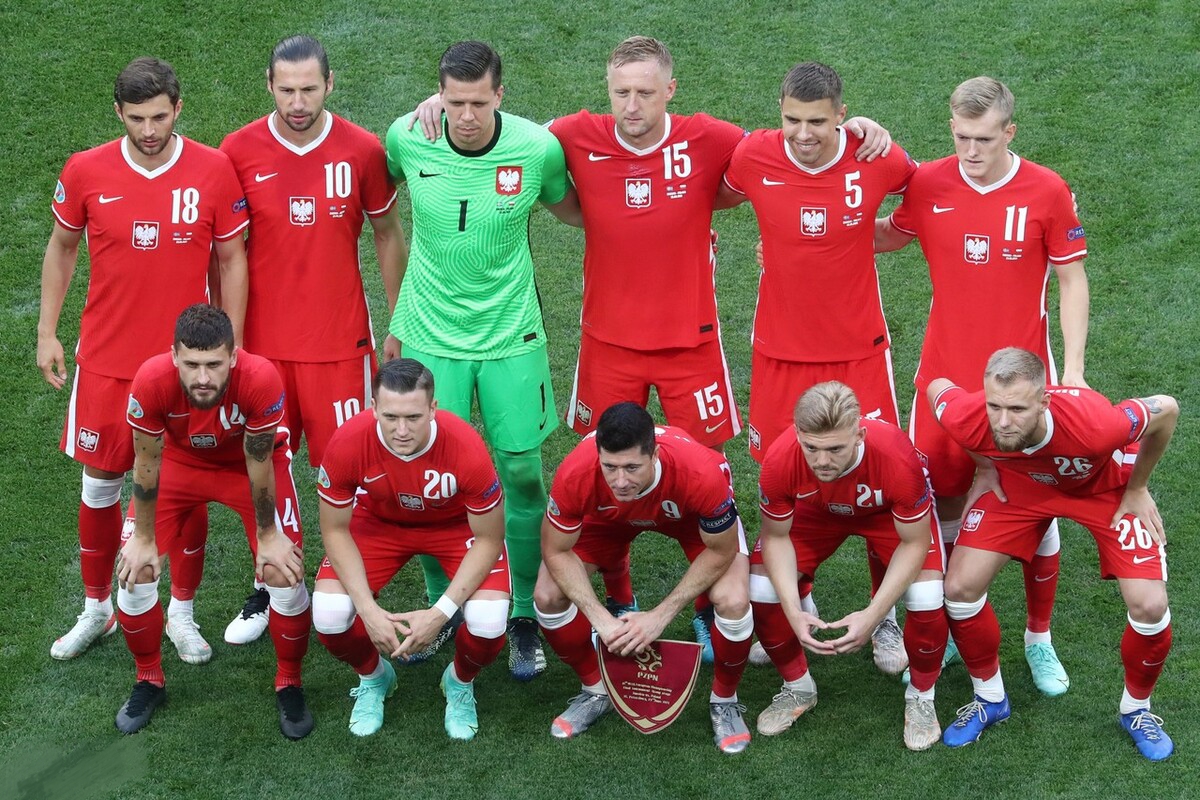 波兰队与瑞典队战成平局,积分平分 波兰队与瑞典队战成平局,积分平分