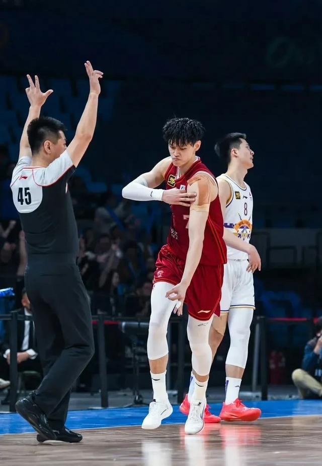 陕西男篮大胜广东,士气高昂 陕西男篮大胜广东,士气高昂