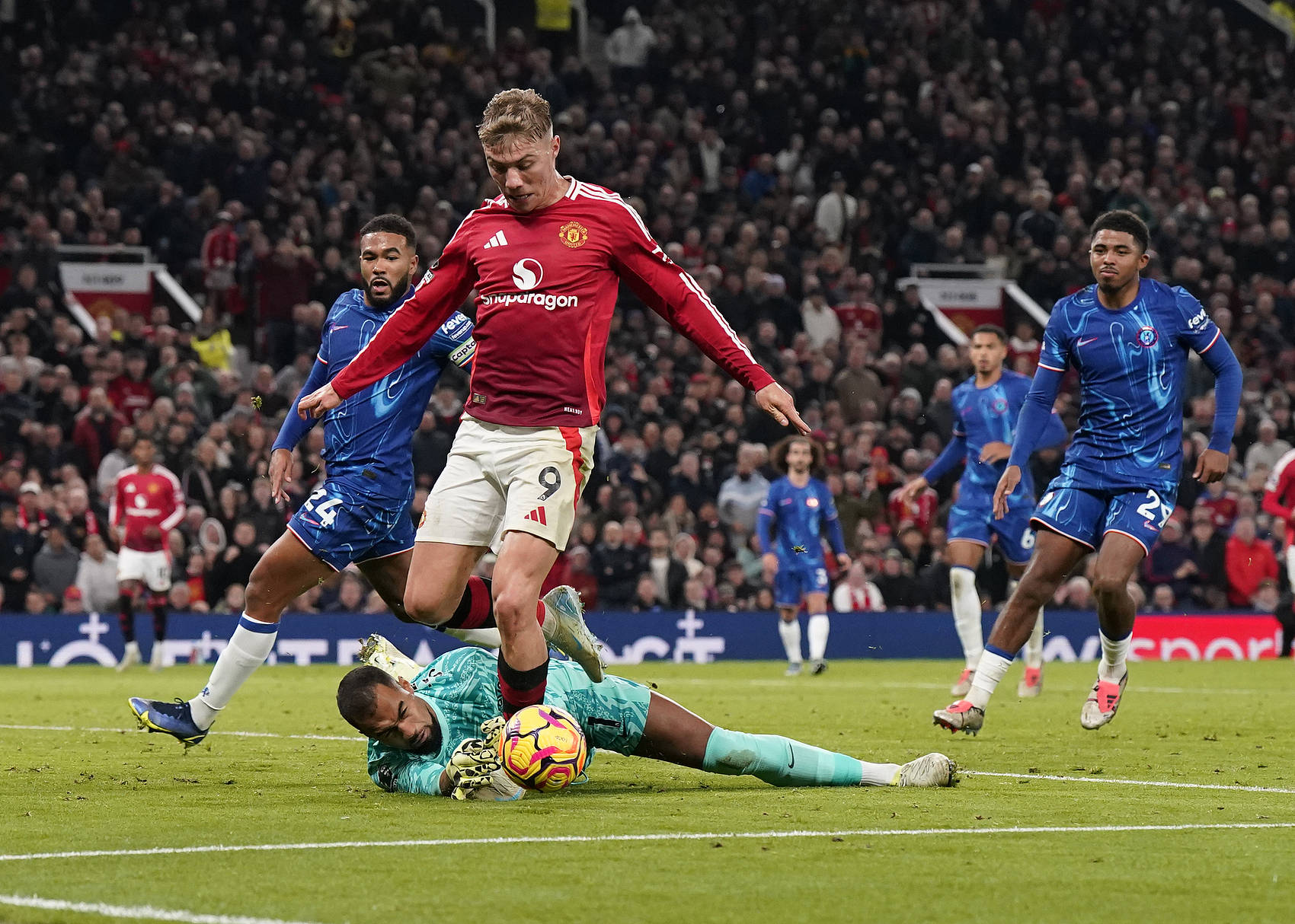 塞尔塔前锋发威,连破多场进球,竞争激烈的简单介绍 塞尔塔前锋发威,连破多场进球,竞争激烈的简单介绍