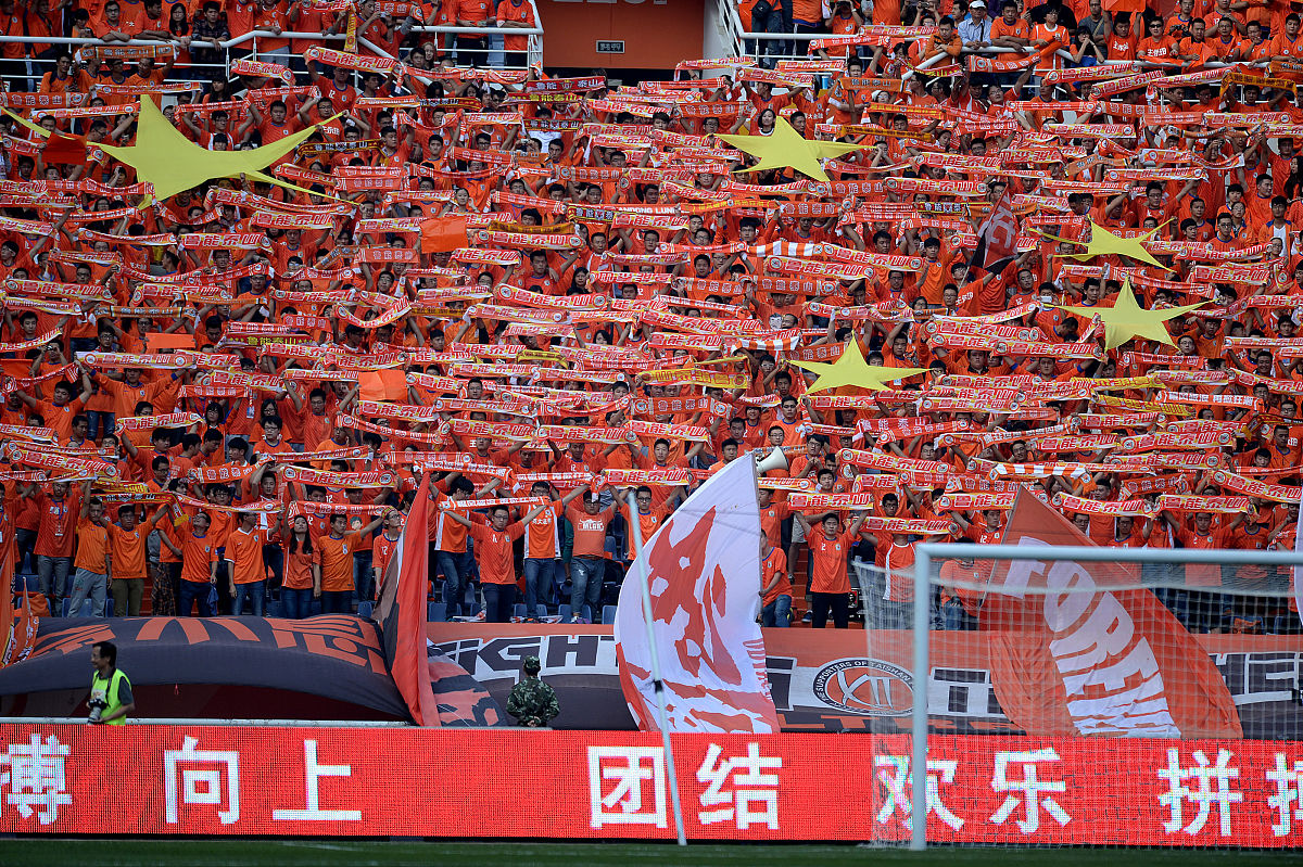 精彩比赛惊现绝杀,球队携手取胜的简单介绍 精彩比赛惊现绝杀,球队携手取胜的简单介绍