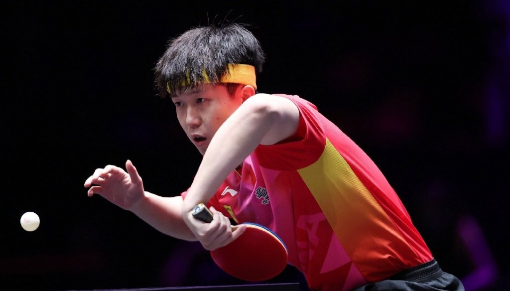 闪光之夜:奥运赛场上的辉煌时刻 闪光之夜:奥运赛场上的辉煌时刻