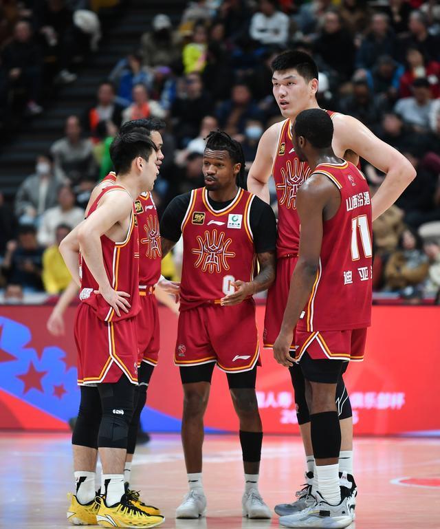 包含北京队战胜对手,双外援发挥亮眼的词条 包含北京队战胜对手,双外援发挥亮眼的词条