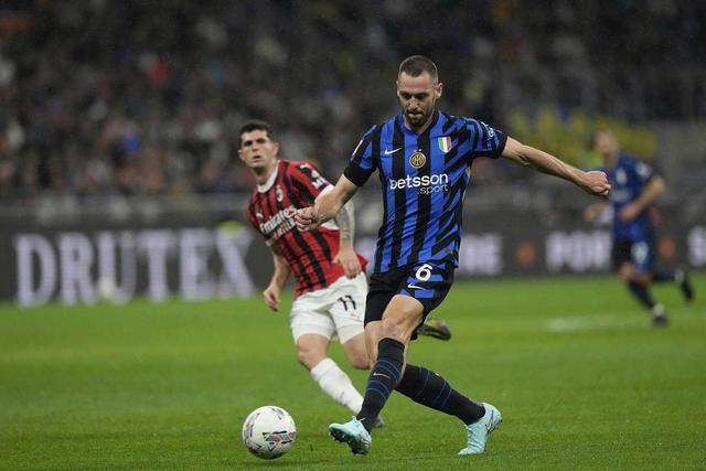 米兰德比AC米兰-击败国际米兰的简单介绍 米兰德比AC米兰-击败国际米兰的简单介绍