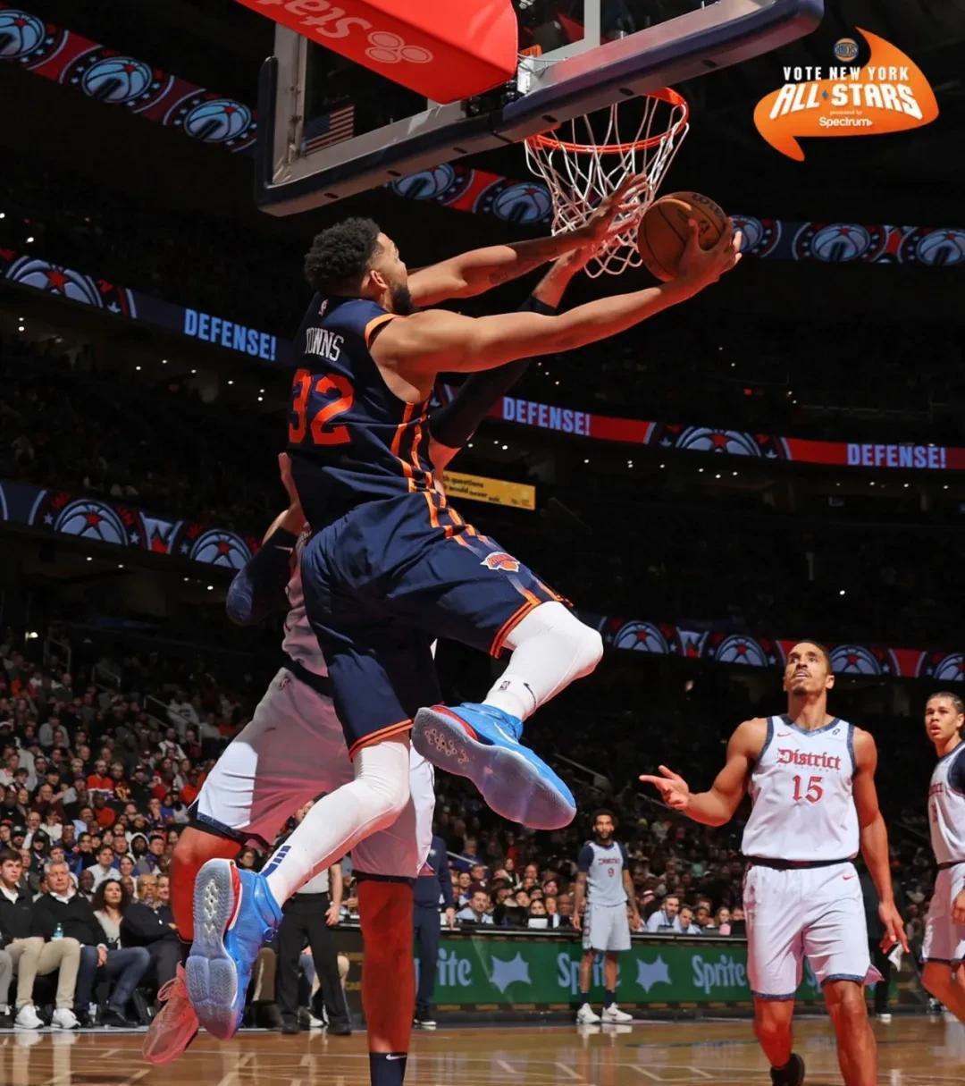 活塞胜尼克斯,全队出色发挥晋级下一轮 活塞胜尼克斯,全队出色发挥晋级下一轮