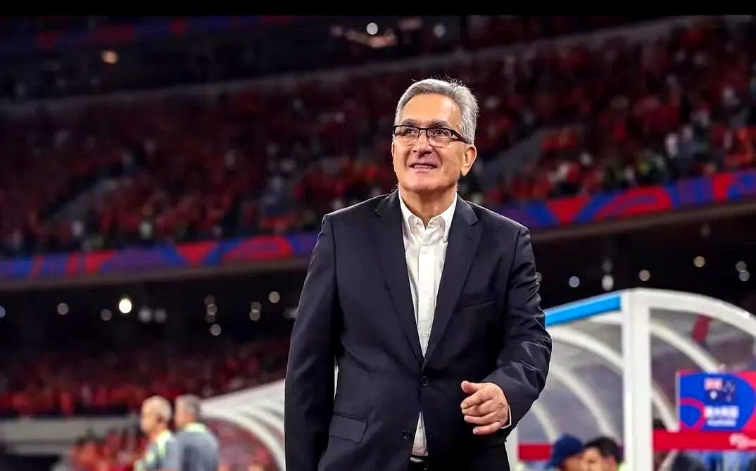 球队主帅喜获胜利,力挺球员表现 球队主帅喜获胜利,力挺球员表现