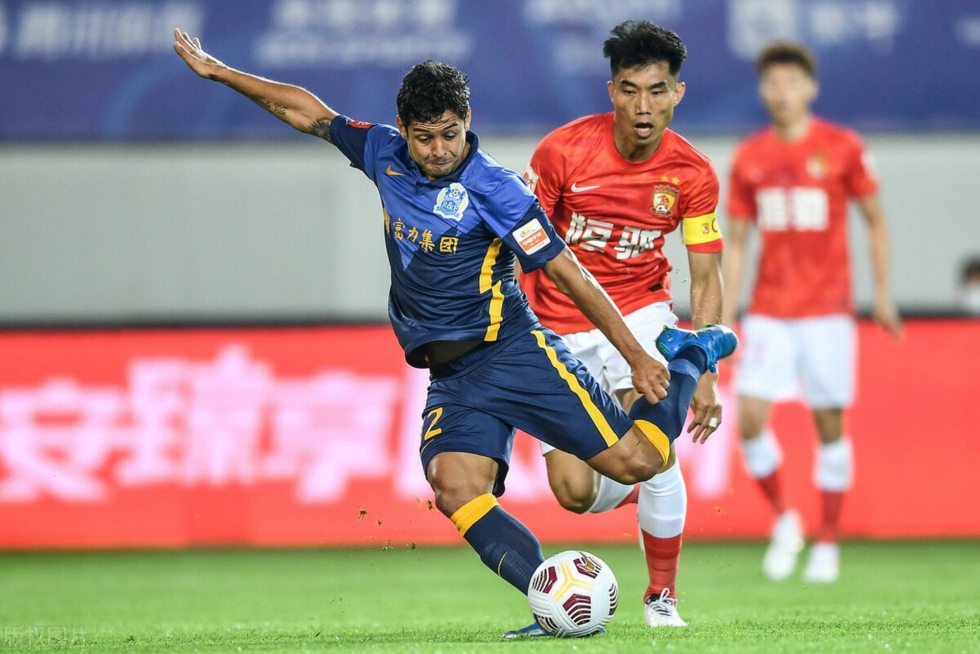 武汉卓尔主场逼平广州富力,表现坚挺的简单介绍 武汉卓尔主场逼平广州富力,表现坚挺的简单介绍