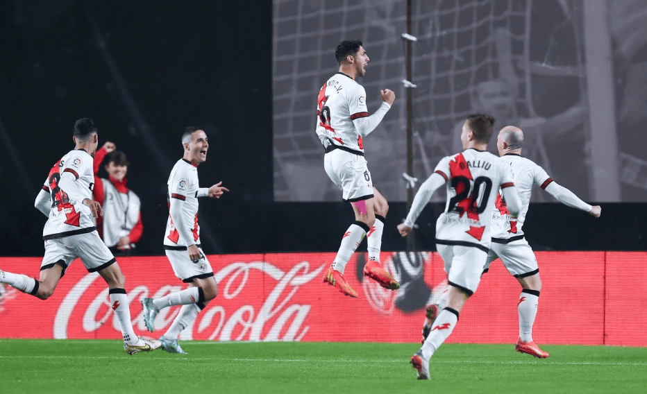 塞维利亚球队士气高涨,备战未来挑战 塞维利亚球队士气高涨,备战未来挑战