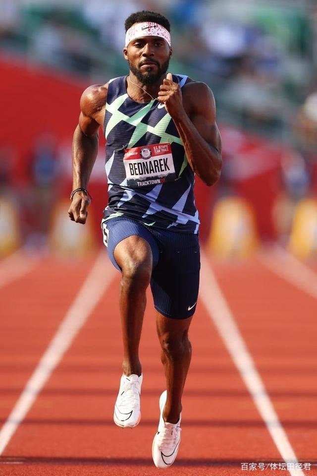 英国射击选手实现逆袭,斩获银牌 英国射击选手实现逆袭,斩获银牌