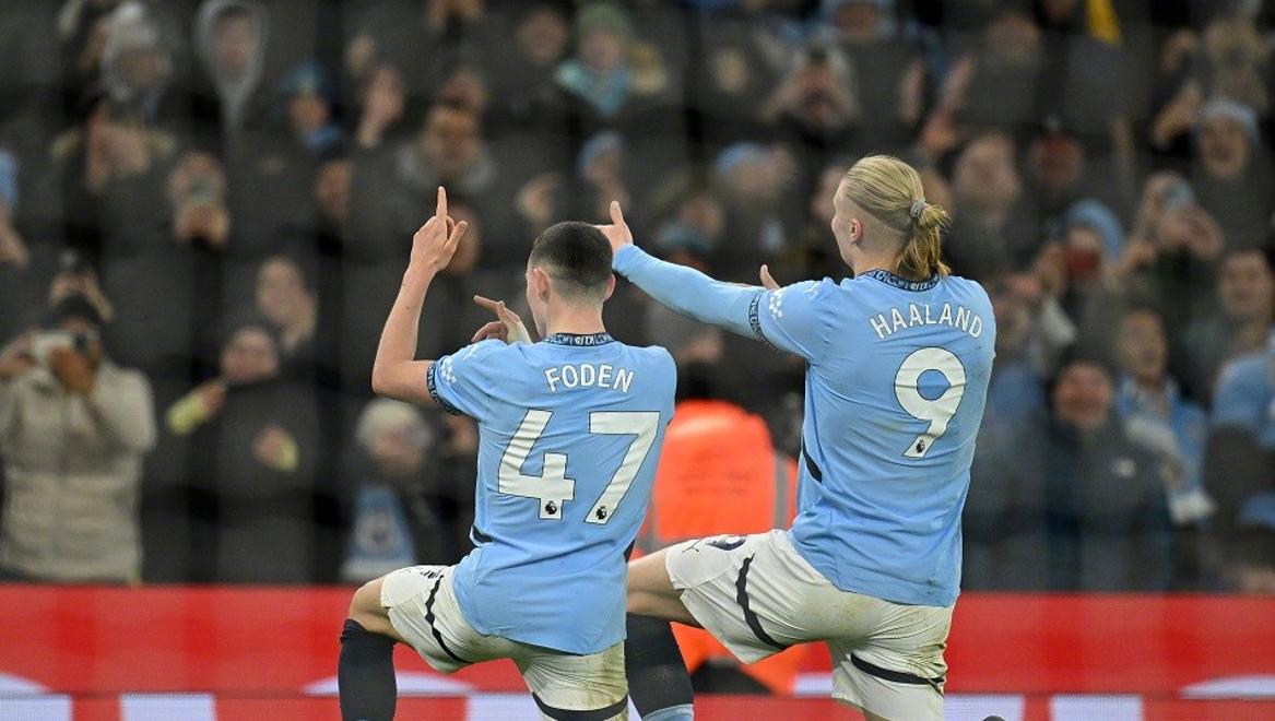 曼城主场大胜切尔西,继续保持领先优势 曼城主场大胜切尔西,继续保持领先优势