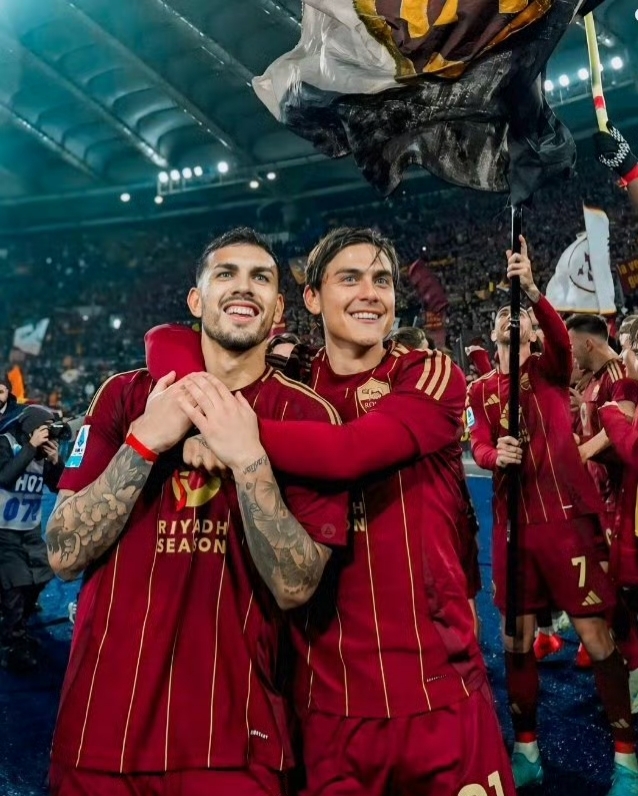 阿贾克斯主场不敌罗马，负于对手无缘晋级