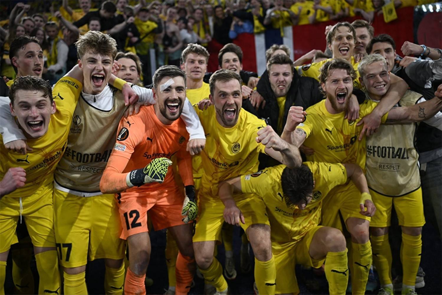 克里米亚队晋级喜悦,驶入欧国联四强 克里米亚队晋级喜悦,驶入欧国联四强