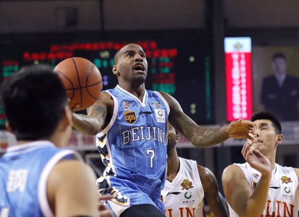 比赛结束巅峰对决惊险悬疑,胜负悬念 比赛结束巅峰对决惊险悬疑,胜负悬念