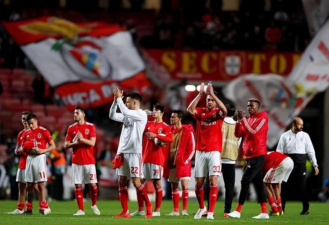 阿贾克斯憾负皇马,欧冠赛场行云流水的简单介绍 阿贾克斯憾负皇马,欧冠赛场行云流水的简单介绍