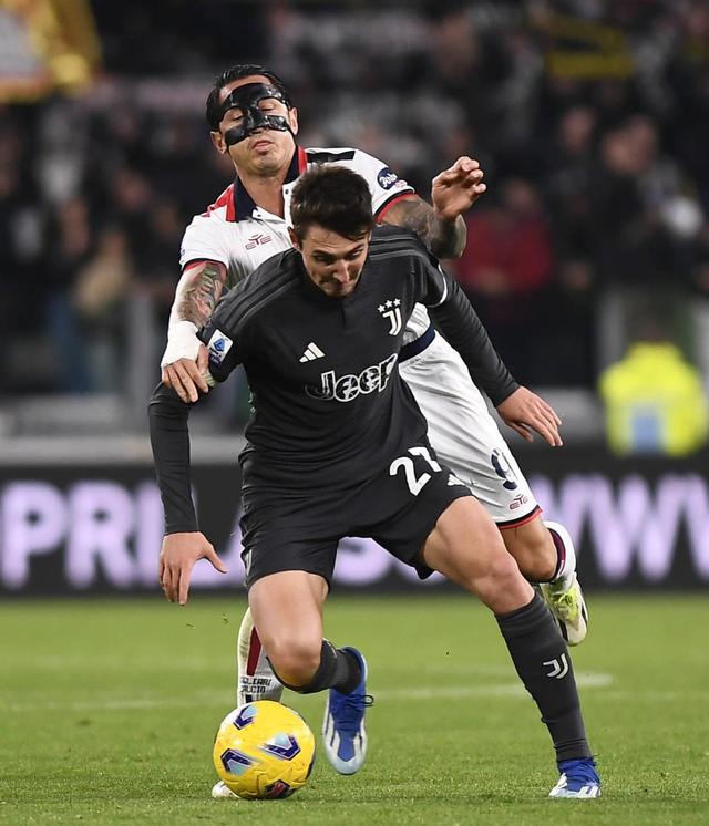 尤文图斯主场大胜,表现出色 尤文图斯主场大胜,表现出色