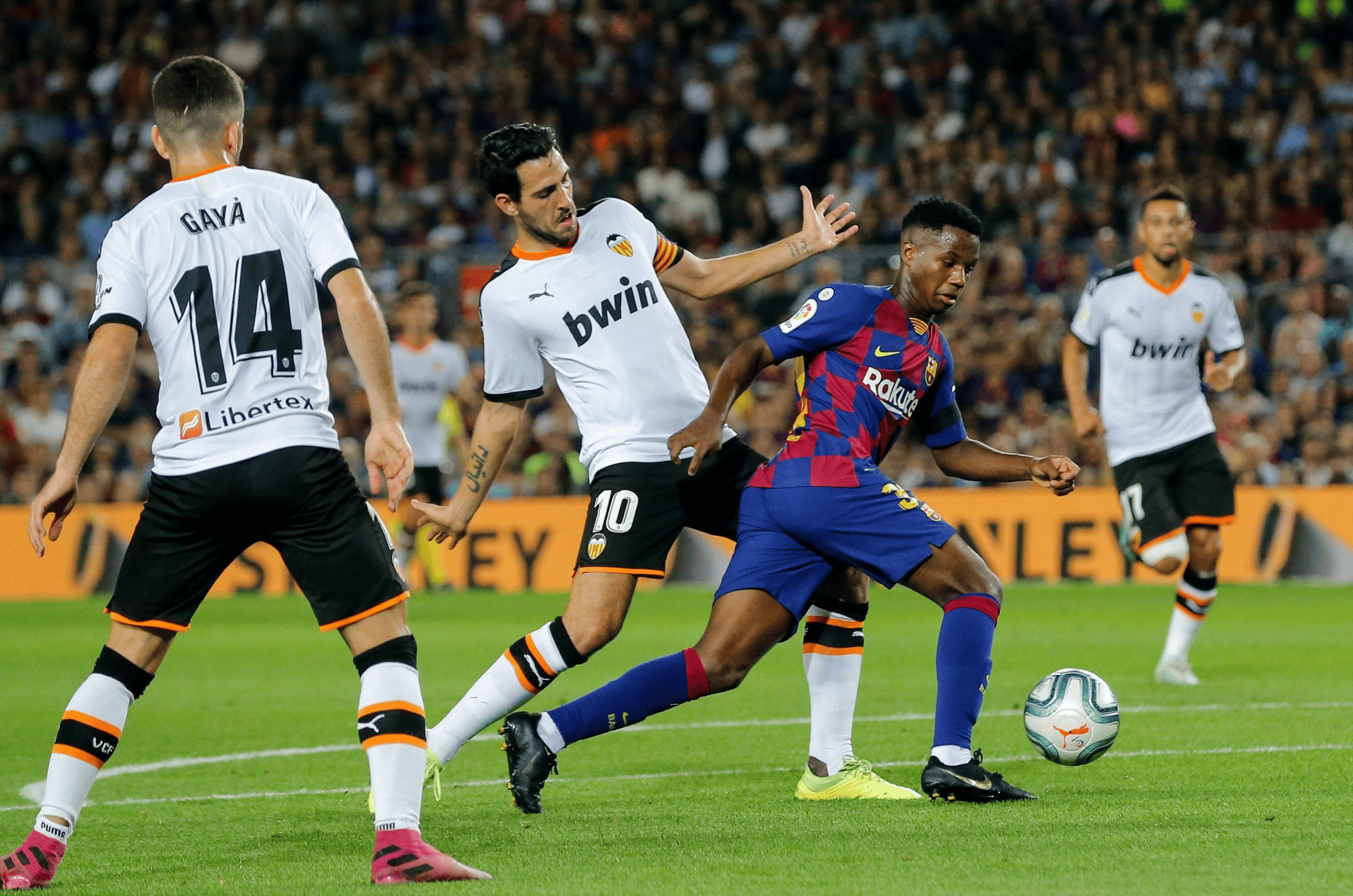 关于热那亚球员表现抢眼,助球队取得胜利的信息 关于热那亚球员表现抢眼,助球队取得胜利的信息